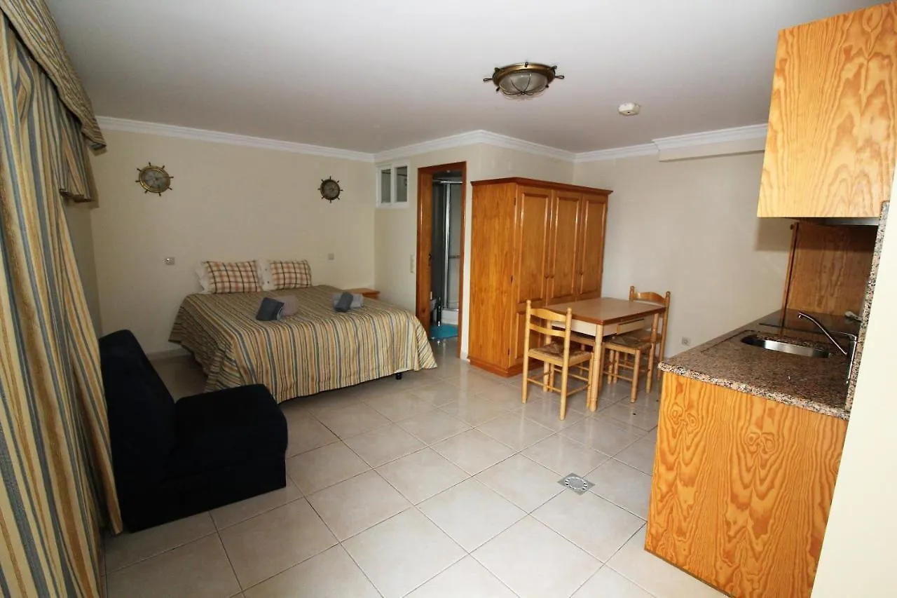 Waves Studio - Albufeira 0*,
